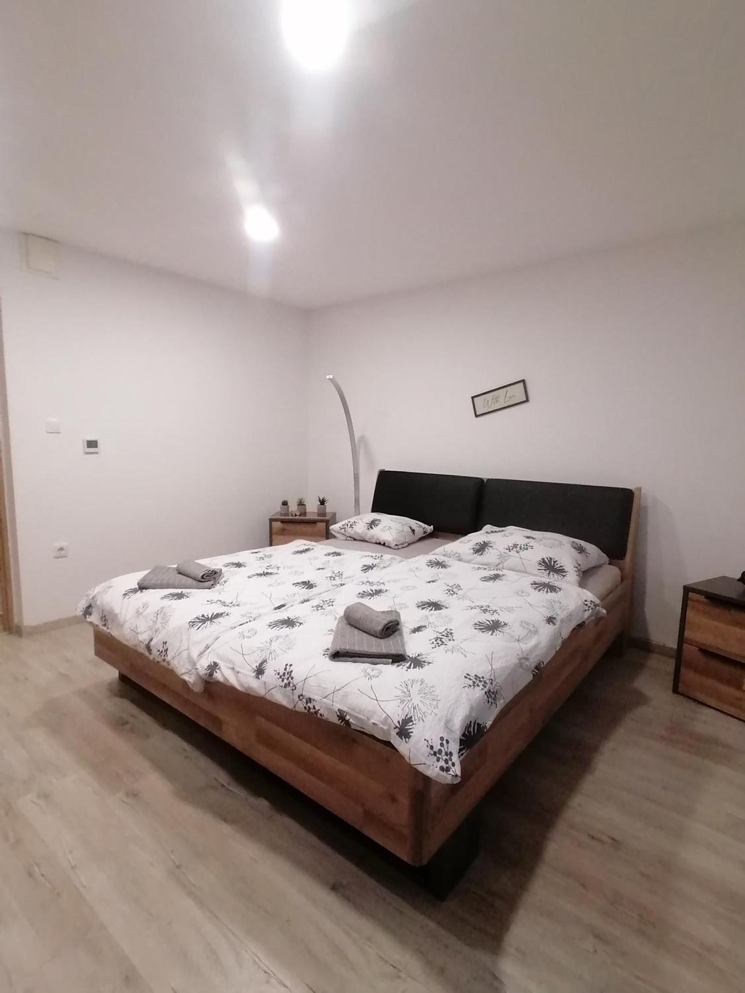 Újkapu Sunshine Apartments Győr Chambre photo